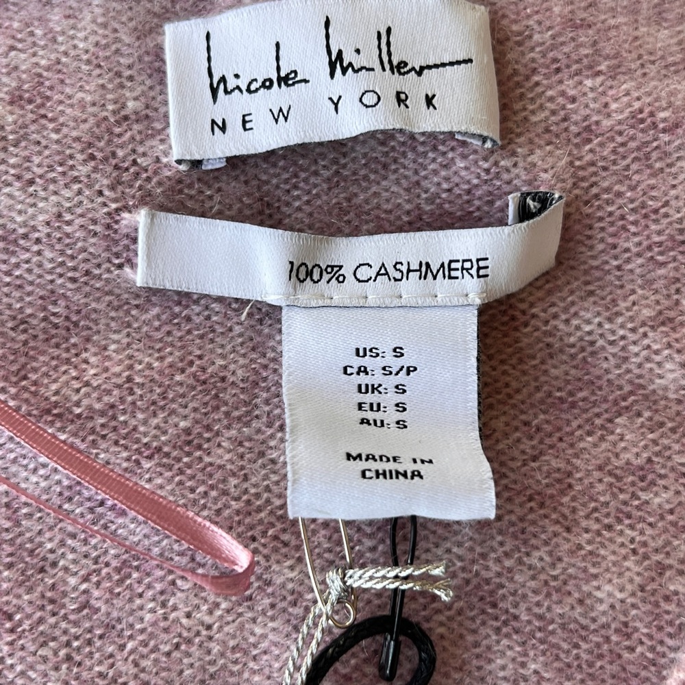 New with Tag Nicole Miller Lavender 100% cashmere sweater size S